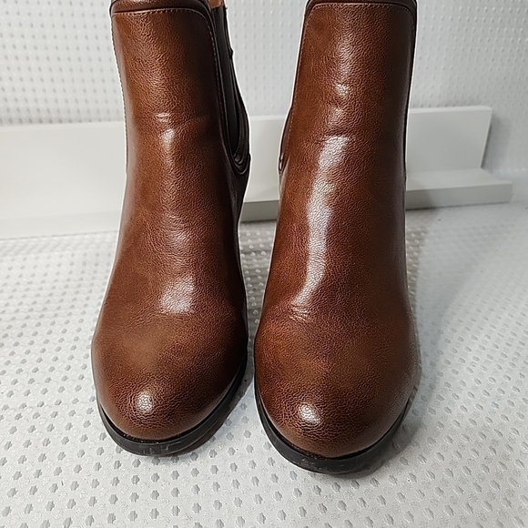 Call It Spring 10US Womens Brown Vegan Leather Chelsea Ankle Boots Block Heel - Picture 7 of 11